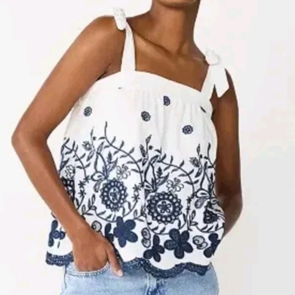 DRAPER JAMES RSVP Size XL Tie Strap Embroidered Navy/White Top
